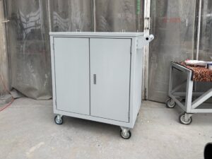 機器収納ボックス