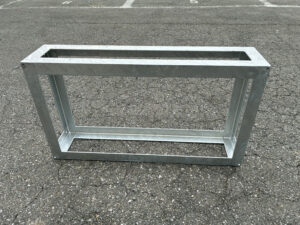 グレー錆止め耐震架台(スタンション・ベース)